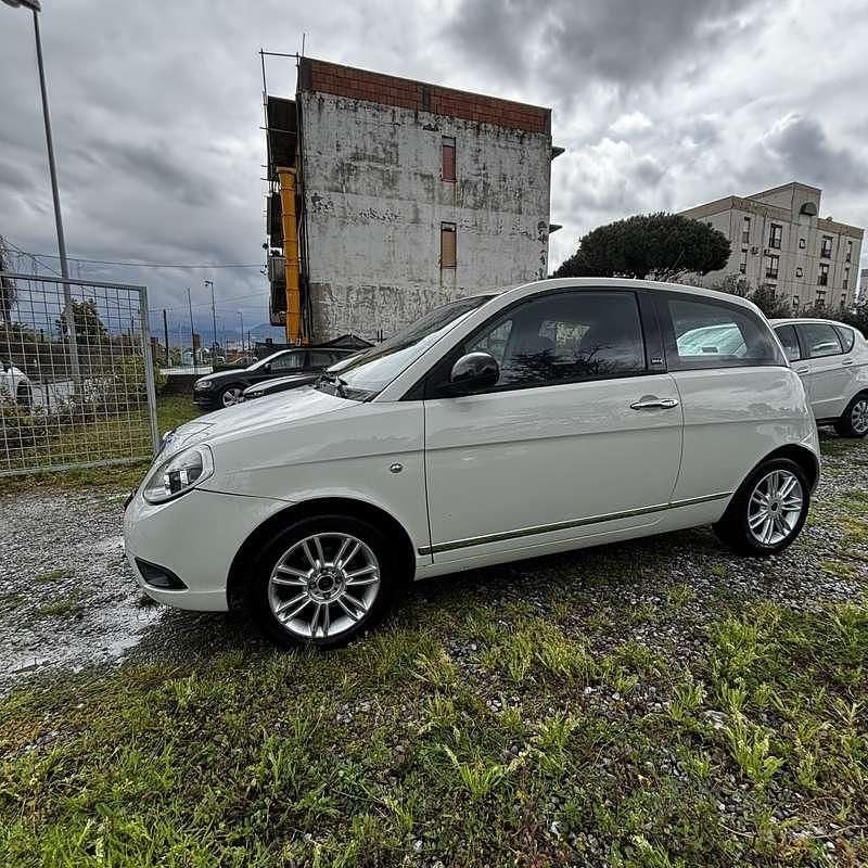 Usata Lancia Ypsilon 75 CV (55 kW) 2012 Utilitaria