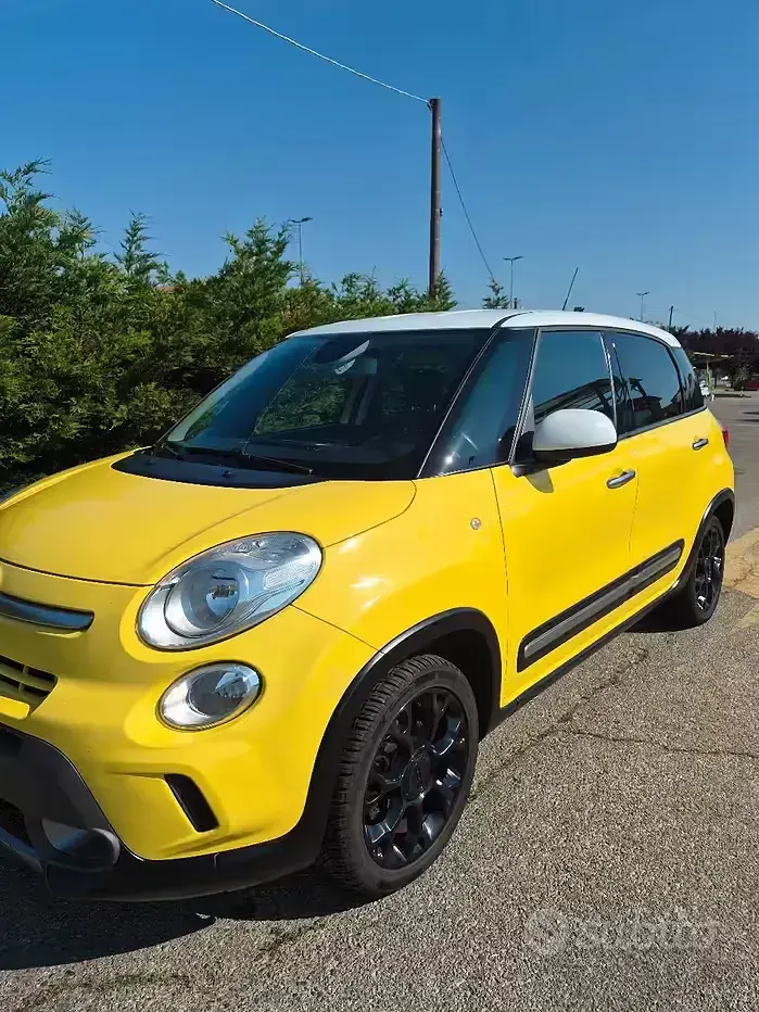 Usata Fiat 500L Trekking 105 CV (77 kW) 2014 Giallo Monovolume