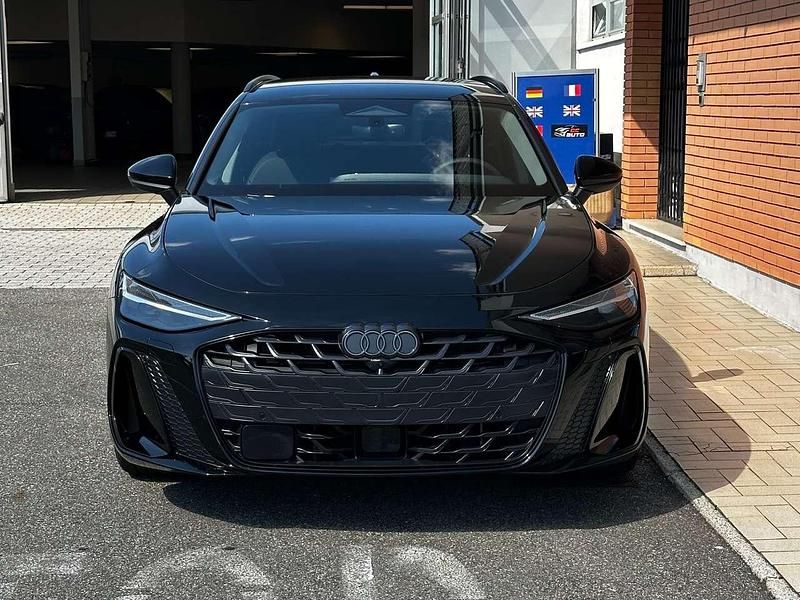 Nero mythos metallizzato Nuova 2025 Audi A6 S-Line Station wagon | 74.990 € (Cara) - Immagine 1/4