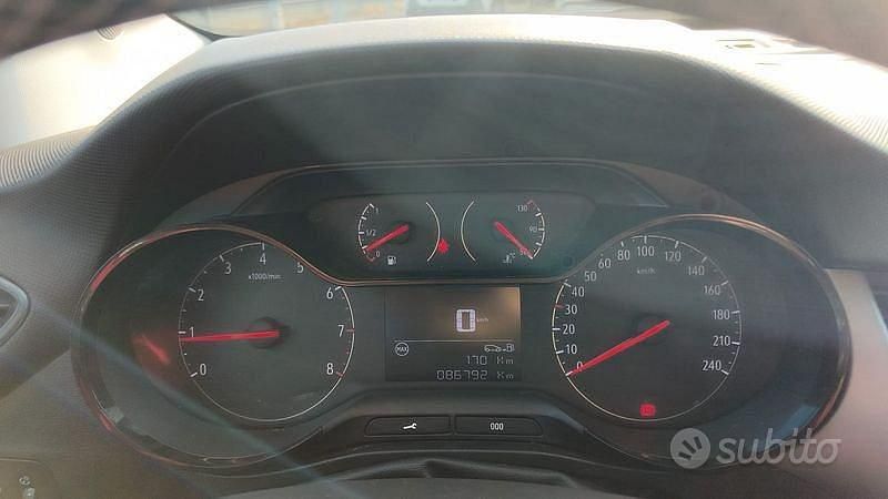 Usata Opel Crossland X Elegance 83 CV (61 kW) 2022 Rosso SUV