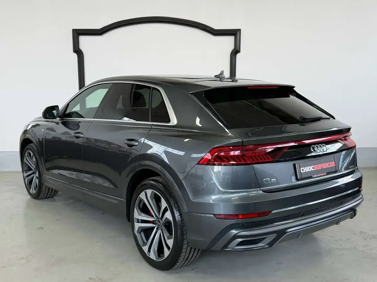 Usata Audi Q8 S-Line 286 CV (210 kW) 2022 Grigio daytona SUV