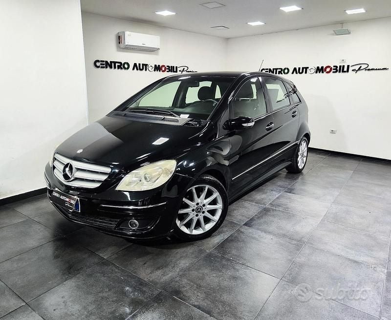 Usata Mercedes B200 140 CV (102 kW) 2008 Nero Monovolume