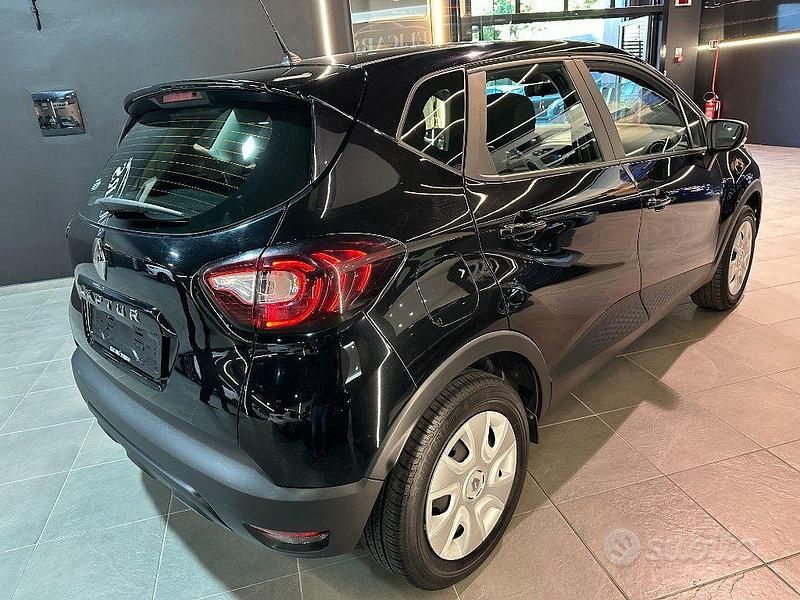 Usata Renault Captur Business 90 CV (66 kW) 2019 Nero metallizzato SUV