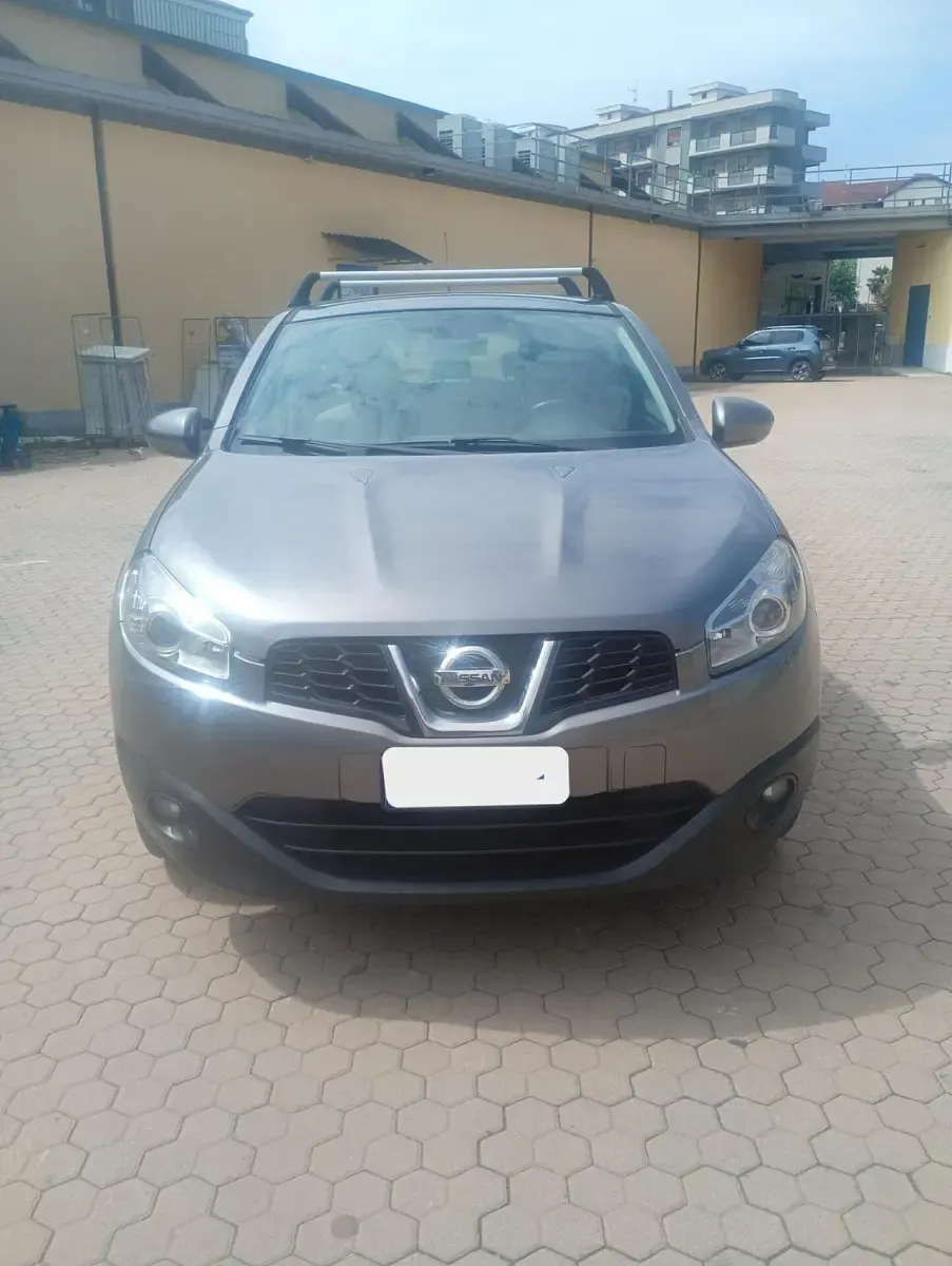 Usata Nissan Qashqai Tekna 117 CV (86 kW) 2012 Grigio SUV