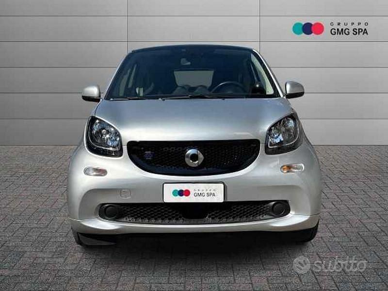 Usata Smart ForTwo Electric Drive Passion 60 kW (82 CV) 2018 Bianco Utilitaria