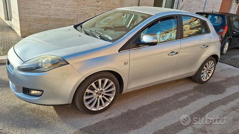 Usata Fiat Bravo 120 CV (88 kW) 2010 Grigio Utilitaria