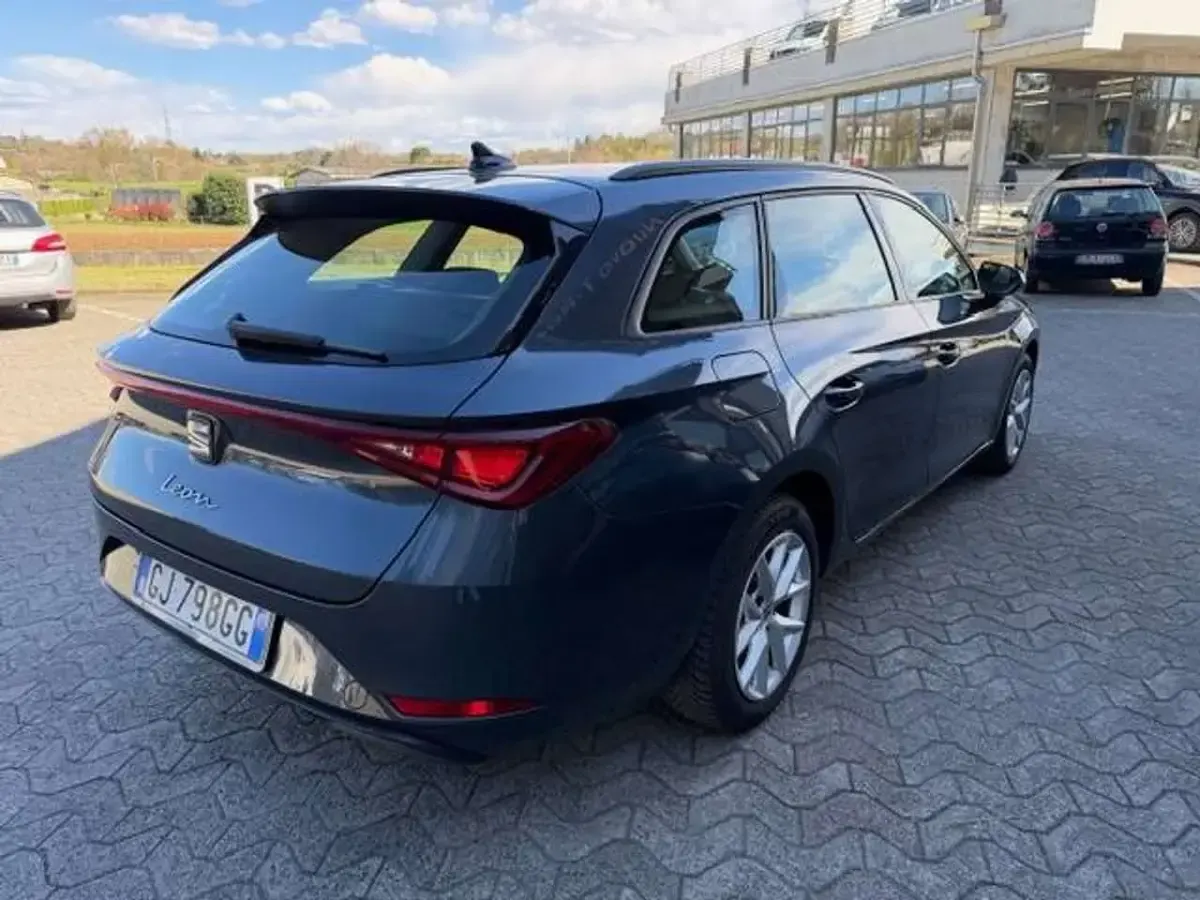 Gebraucht Seat Leon Style 150 PS (110 kW) 2022 Grau Kombi