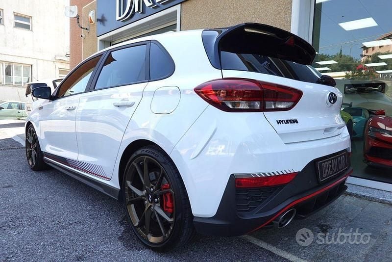 Usata Hyundai i30 Limited 280 CV (205 kW) 2022 Bianco pastello Berlina
