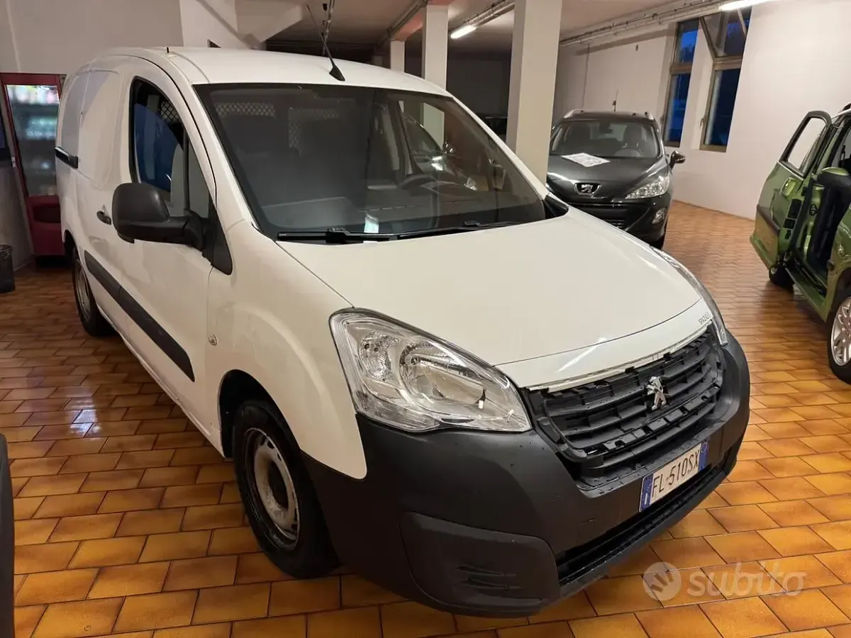 Usata Peugeot Partner 99 CV (72 kW) 2017 Bianco Monovolume