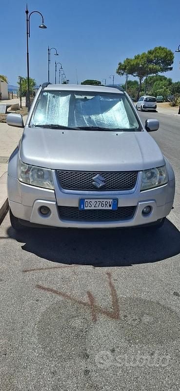 Usata Suzuki Vitara 129 CV (94 kW) 2006 Grigio SUV