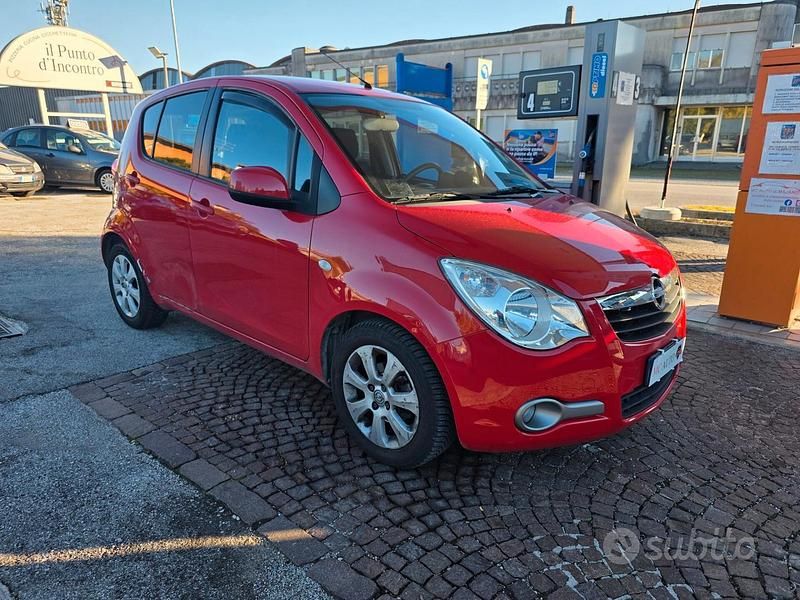 Rosso Usata 2009 Opel Agila Enjoy Due volumi | 3250 € (Ottimo prezzo) - Immagine 1/4
