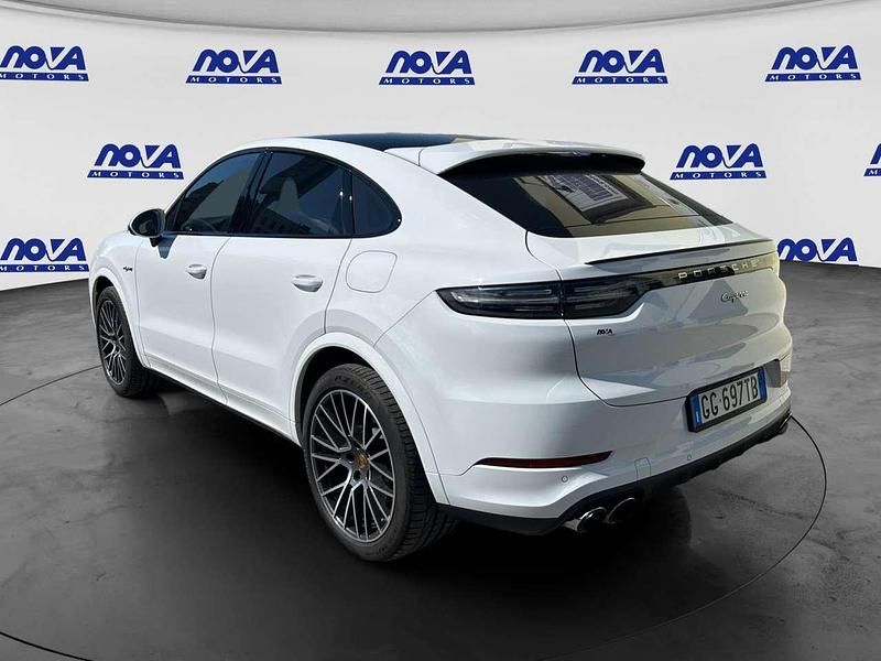 Usata Porsche Cayenne Coupe 340 CV (250 kW) 2021 Bianco SUV