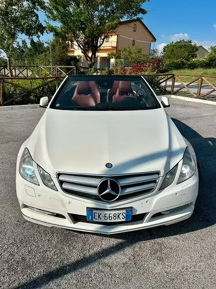 Usata Mercedes E220 170 CV (125 kW) 2012 Cabrio