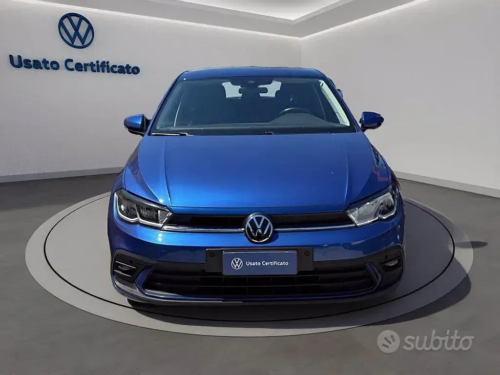 Usata VW Polo Life 80 CV (58 kW) 2023 Blue reef metalizzato Utilitaria
