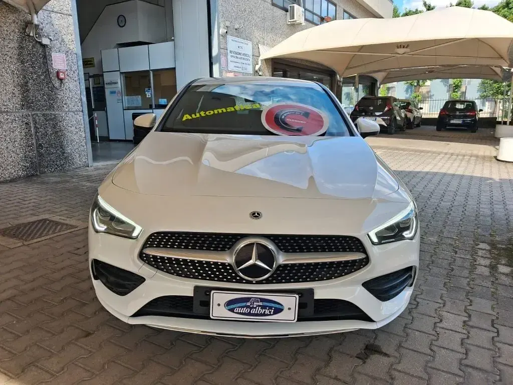 Usata Mercedes CLA180 Shooting Brake Premium 136 CV (100 kW) 2020 Pastello  bianco Station wagon