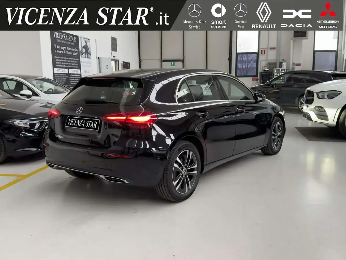 Usata Mercedes A200 Progressive 150 CV (110 kW) 2023 Nero Berlina