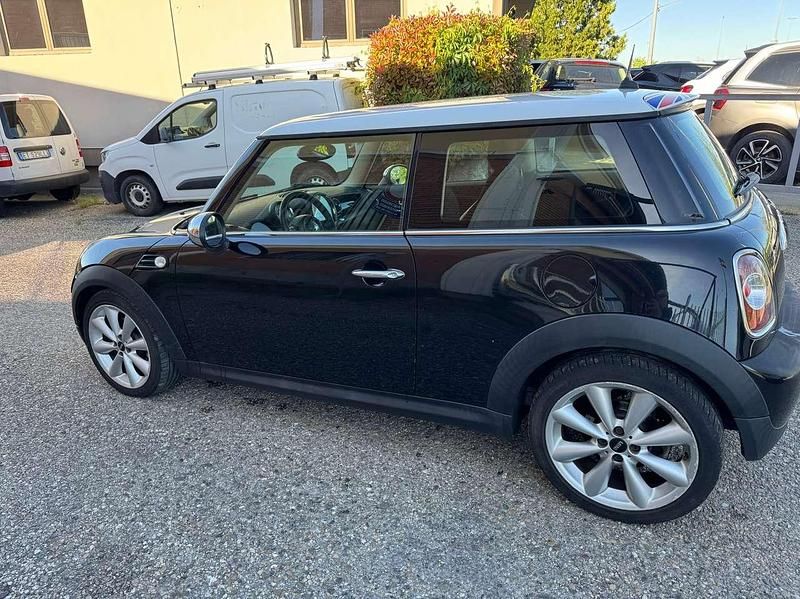 Occasion Mini Cooper D 111 ch (81 kW) 2012 Noir Citadine