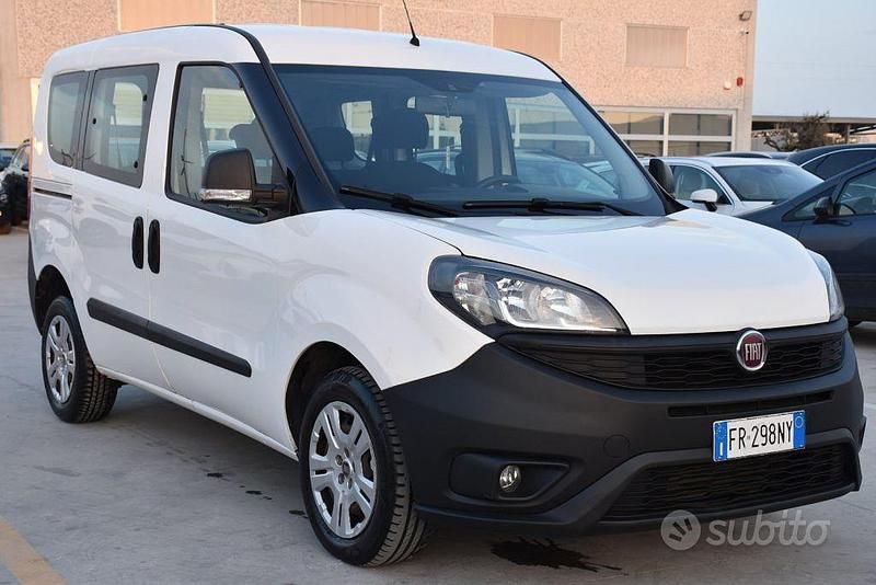 Usata Fiat Doblò 95 CV (69 kW) 2018 Bianco Monovolume