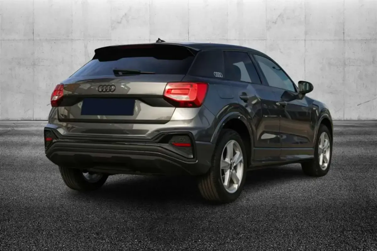 Usata Audi Q2 S-Line 150 CV (110 kW) 2023 Grigio SUV