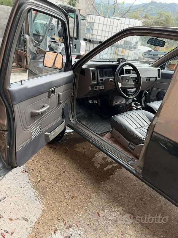 Usata Nissan King 80 CV (58 kW) 1999 Nero Pick-up