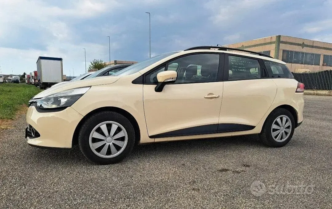 Usata Renault Clio Life 73 CV (53 kW) 2016 Bianco Station wagon