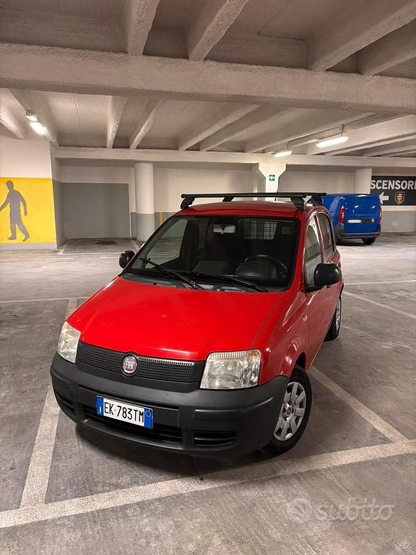 Usata Fiat Panda 69 CV (50 kW) 2011 Rosso Utilitaria