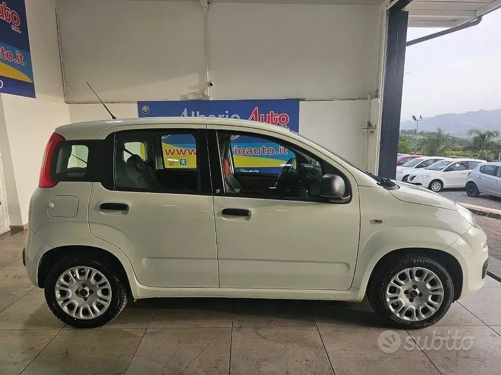 Usata Fiat Panda Easy 69 CV (50 kW) 2015 Bianco Utilitaria