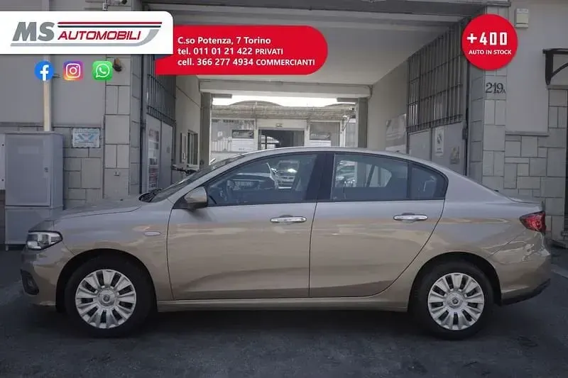 Usata Fiat Tipo Lounge 95 CV (69 kW) 2017 Sabbia Utilitaria