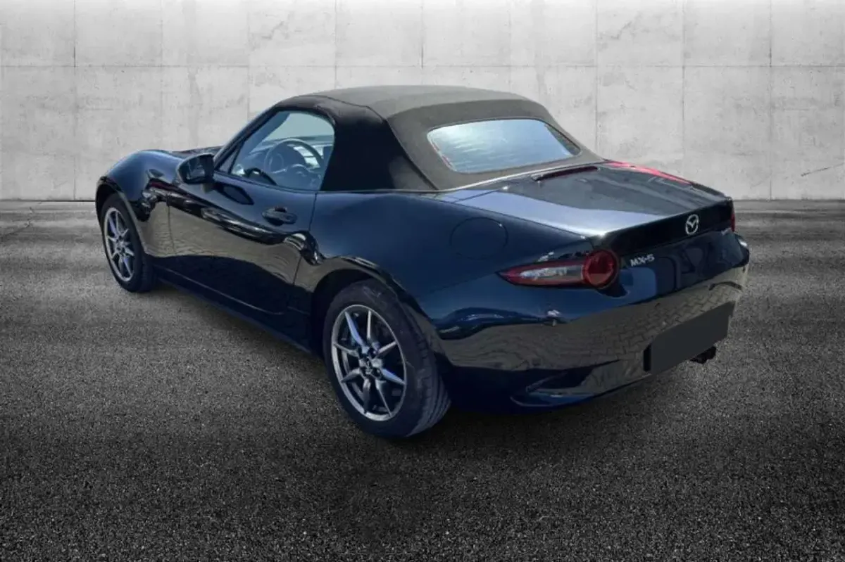 Usata Mazda MX5 Exclusive-Line 132 CV (97 kW) 2023 Nero Cabrio