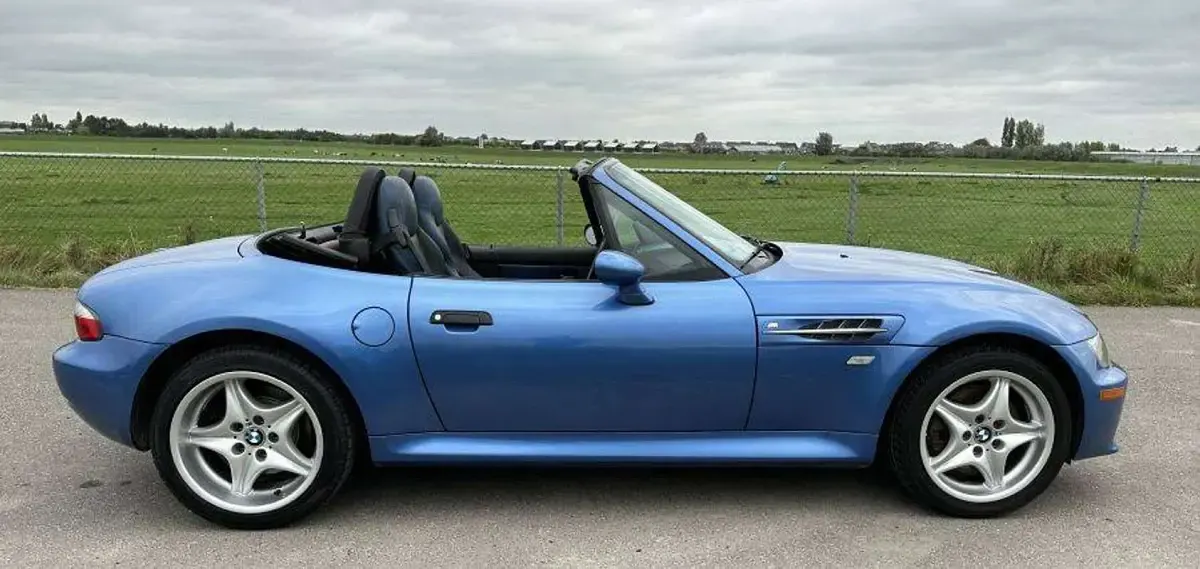 Usata BMW 325 Cabriolet Efficient Dynamics 325 CV (239 kW) 1996 Blu/azzurro Cabrio