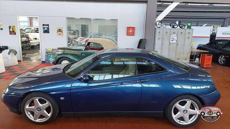 Usata Alfa Romeo GTV 201 CV (147 kW) 1995 Blu/azzurro Coupé