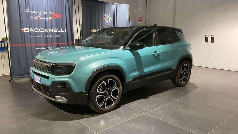 Usata Jeep Avenger EV Summit 61 kW (84 CV) 2024 Grigio SUV