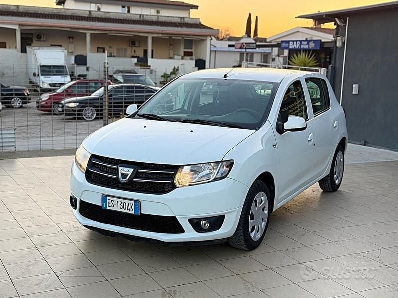 Usata Dacia Sandero Ambiance 75 CV (55 kW) 2013 Bianco Berlina