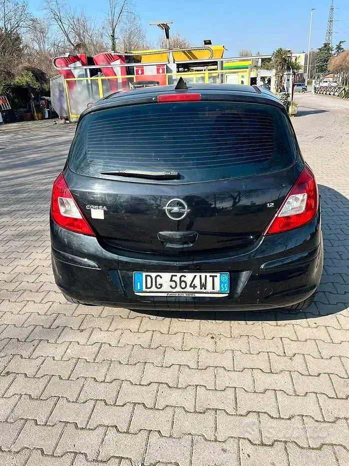 Usata Opel Corsa 80 CV (58 kW) 2007 Nero Utilitaria