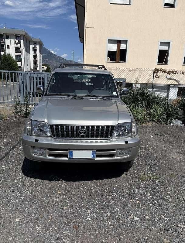 Usata Toyota Land Cruiser 163 CV (119 kW) 2001 Argento SUV