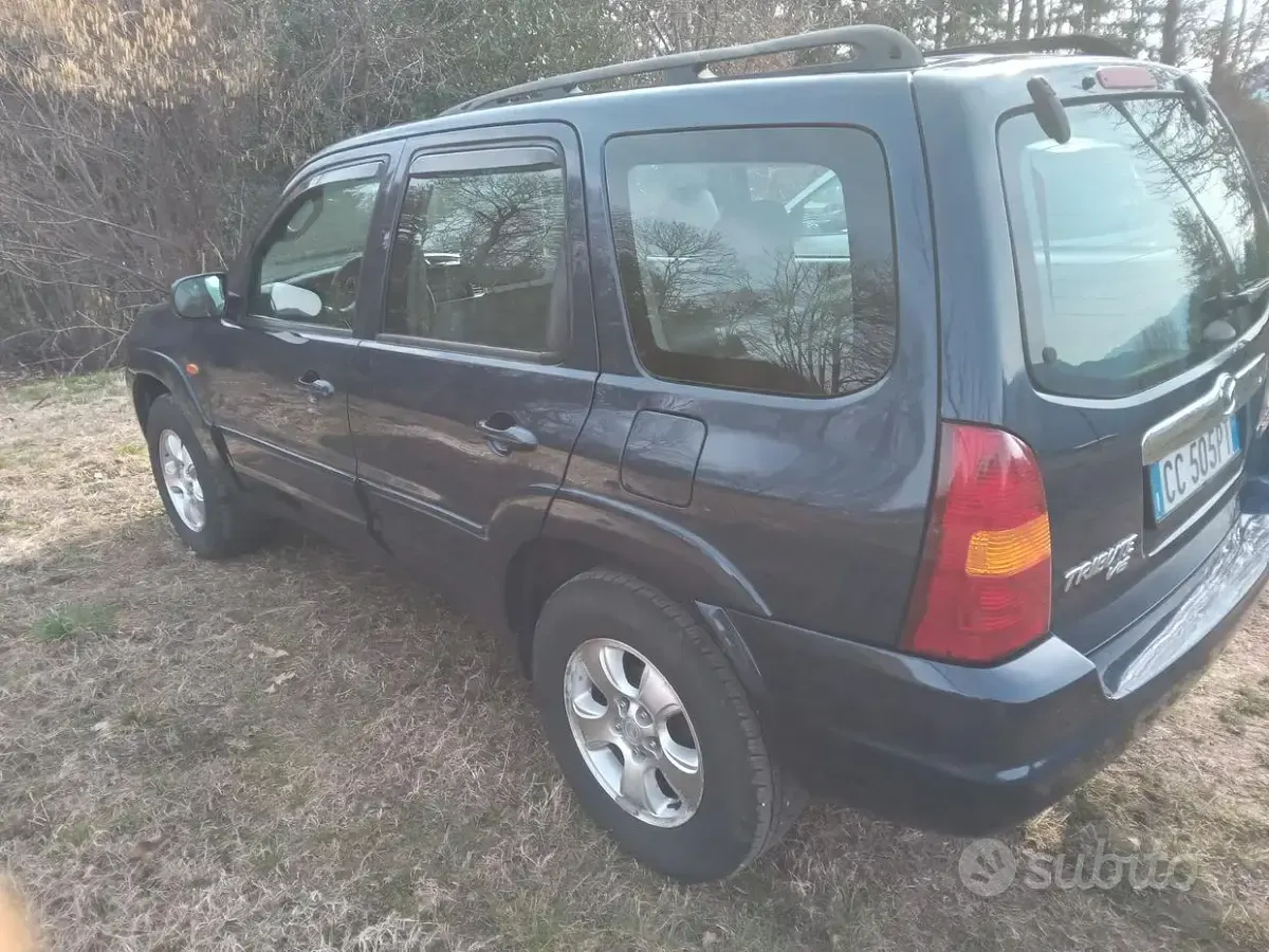 Usata Mazda Tribute 197 CV (144 kW) 2002 Blu/azzurro SUV