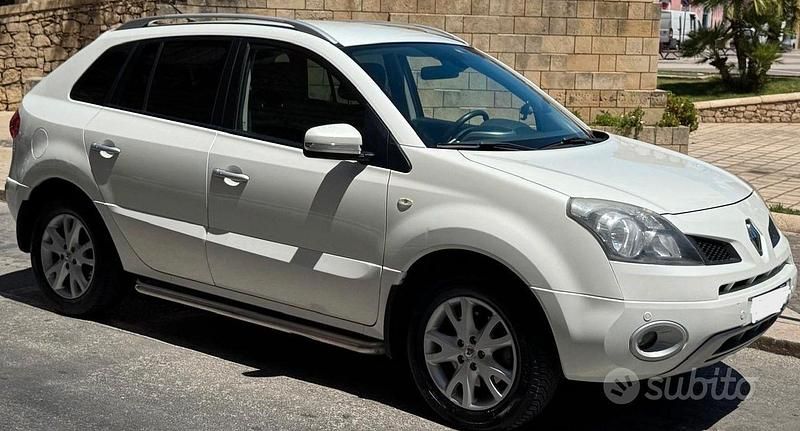 Usata Renault Koleos 150 CV (110 kW) 2009 Bianco SUV