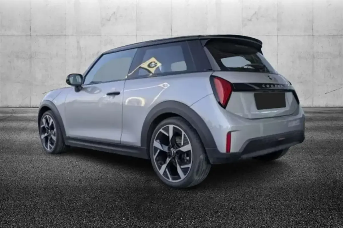 Usata Mini Cooper S Classic 204 CV (150 kW) 2025 Argento Utilitaria