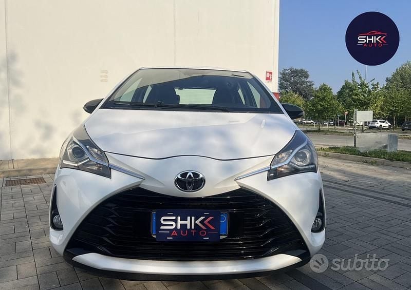 Usata Toyota Yaris Active 72 CV (52 kW) 2019 Bianco Berlina