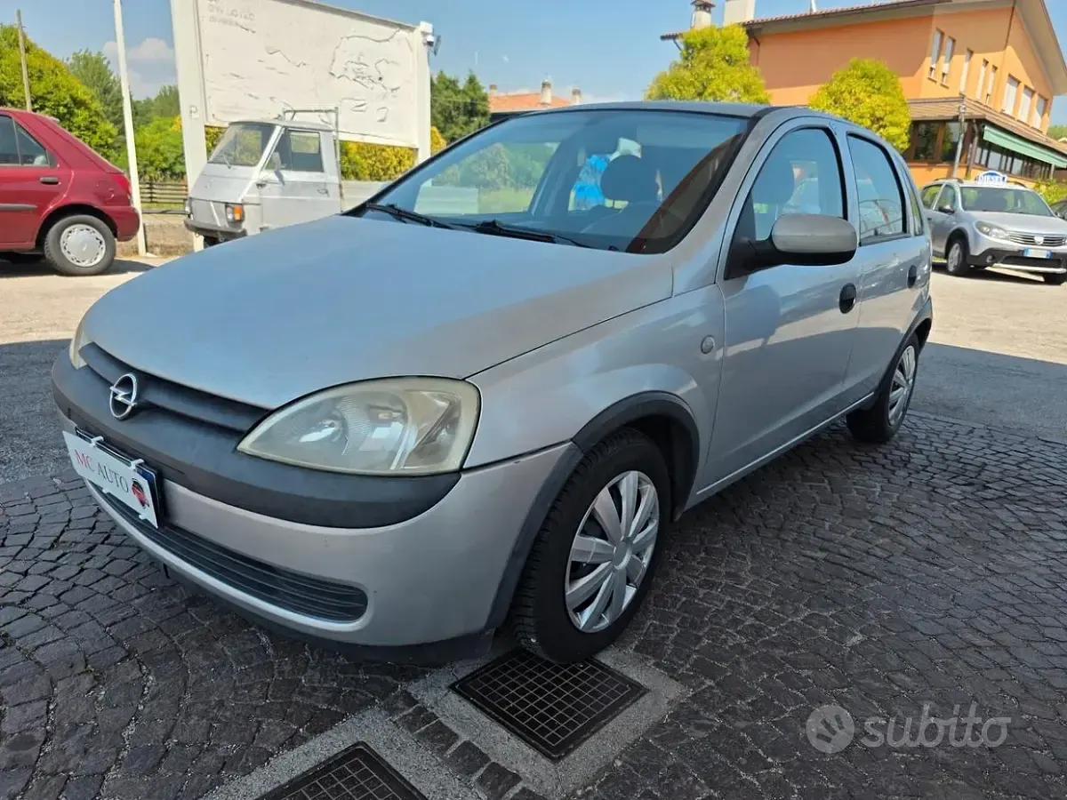 Usata Opel Corsa 75 CV (55 kW) 2003 Grigio Utilitaria