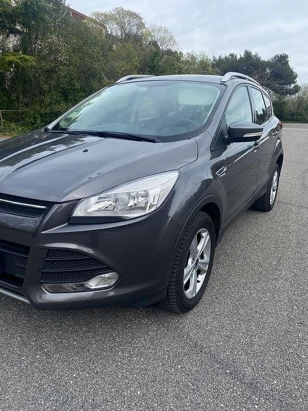Usata Ford Kuga 140 CV (102 kW) 2013 SUV