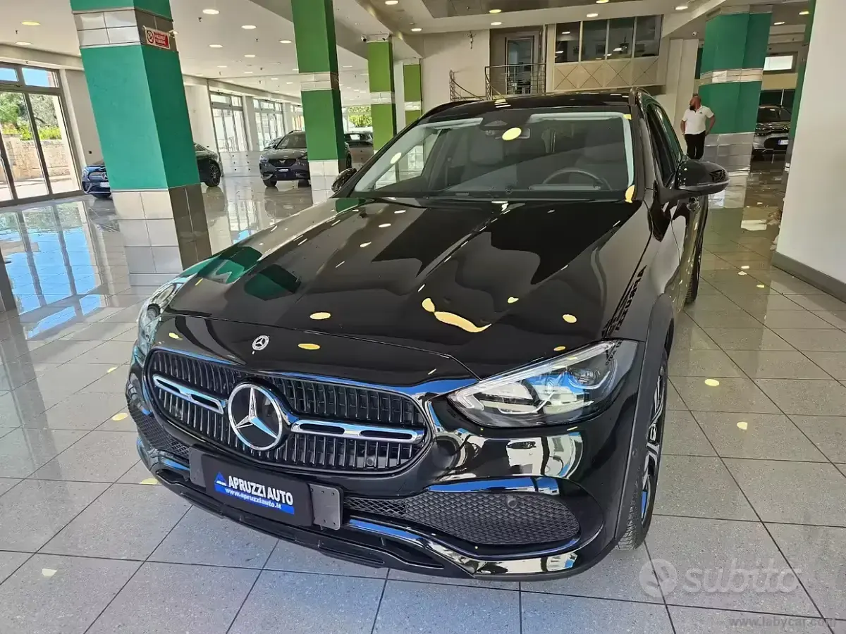 Usata Mercedes C220 Premium 200 CV (147 kW) 2023 Nero Station wagon