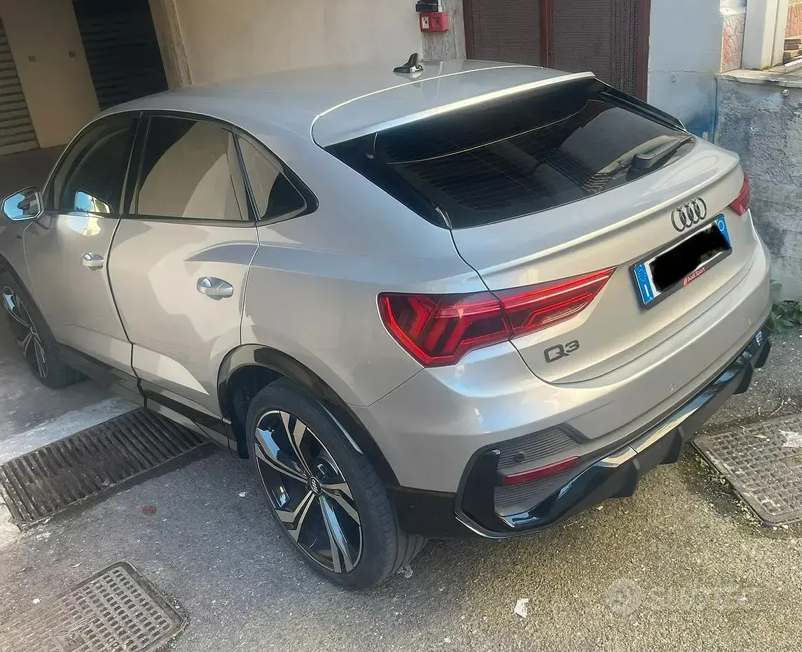 Usata Audi Q3 Sportback S-Line 150 CV (110 kW) 2020 Grigio SUV