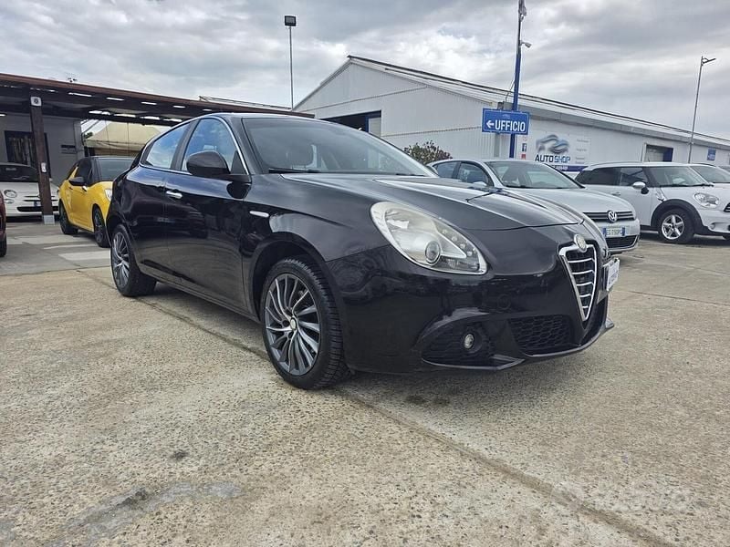 Usata Alfa Romeo Giulietta Distinctive 170 CV (125 kW) 2011 Nero Utilitaria