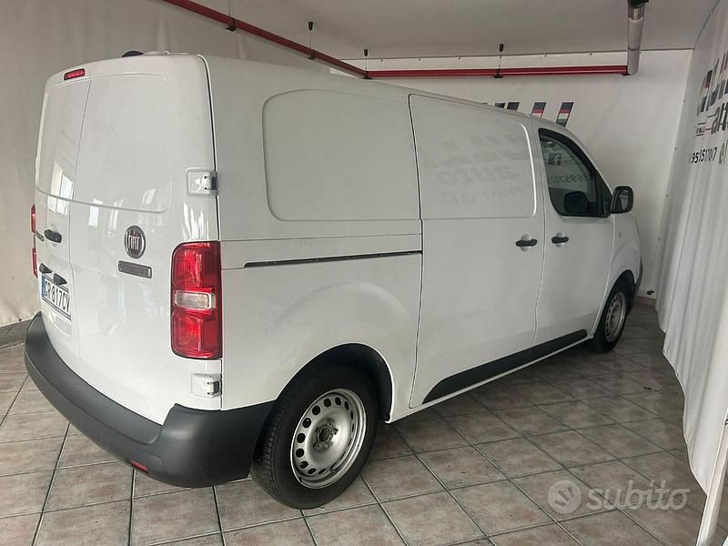 Usata Fiat Scudo Business 145 CV (106 kW) 2023 Bianco pastello Furgone