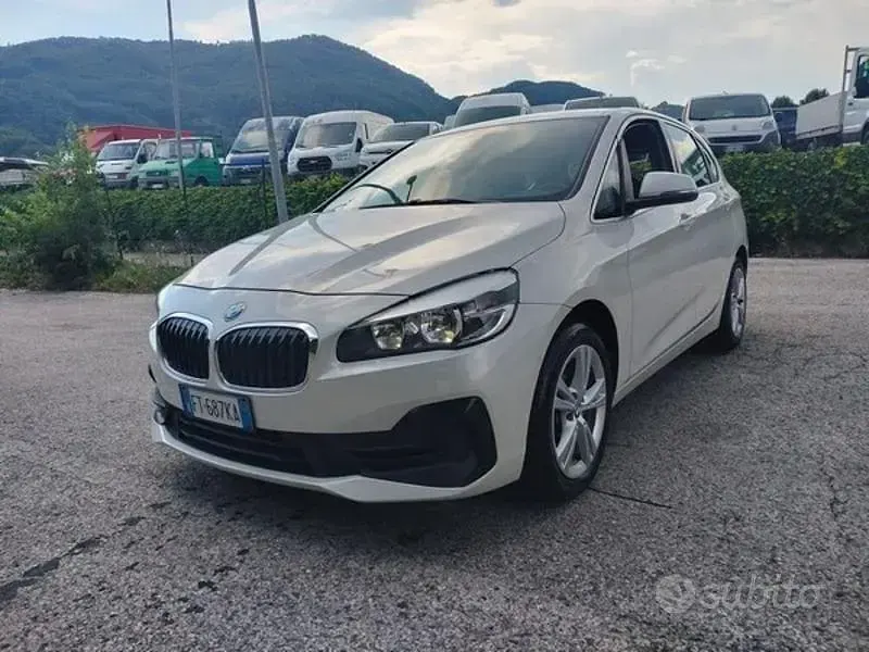 Usata BMW 216 Active Tourer 116 CV (85 kW) 2019 Grigio Monovolume