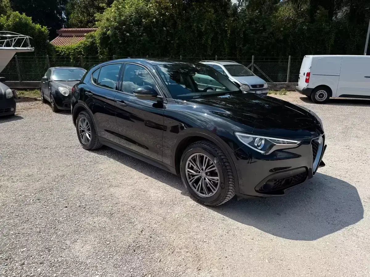 Usata Alfa Romeo Stelvio Business 190 CV (139 kW) 2020 Nero SUV