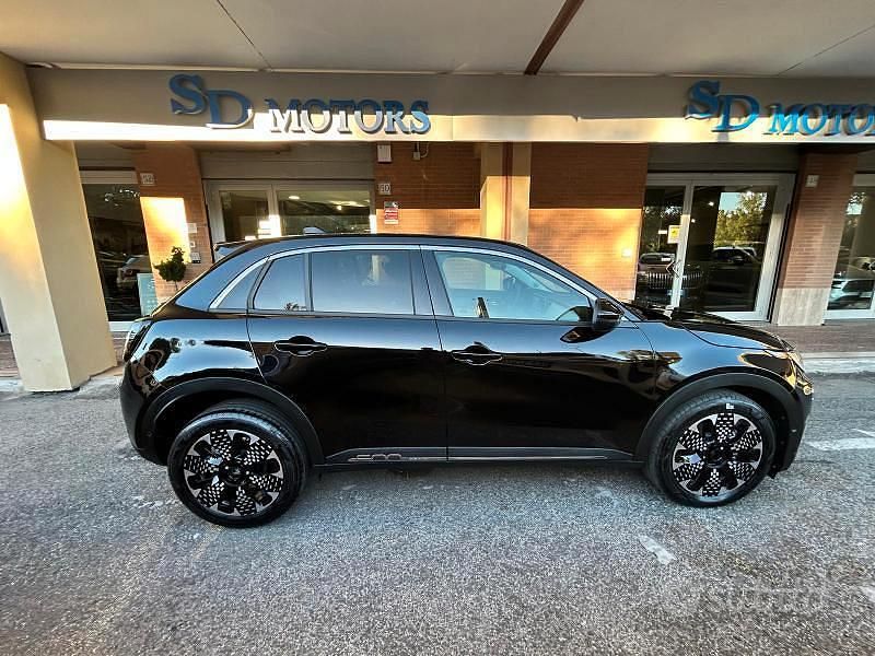 Nuova Fiat 600 La Prima 181 CV (133 kW) 2025 Nero SUV