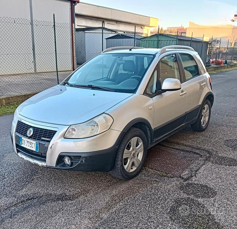 Usata Fiat Sedici Emotion 120 CV (88 kW) 2008 Grigio SUV