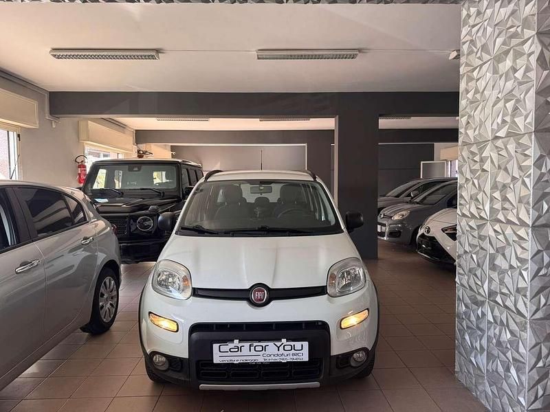 Bianco Usata 2017 Fiat Panda 4x4 S Due volumi | 11.900 € (Buon prezzo) - Immagine 1/4